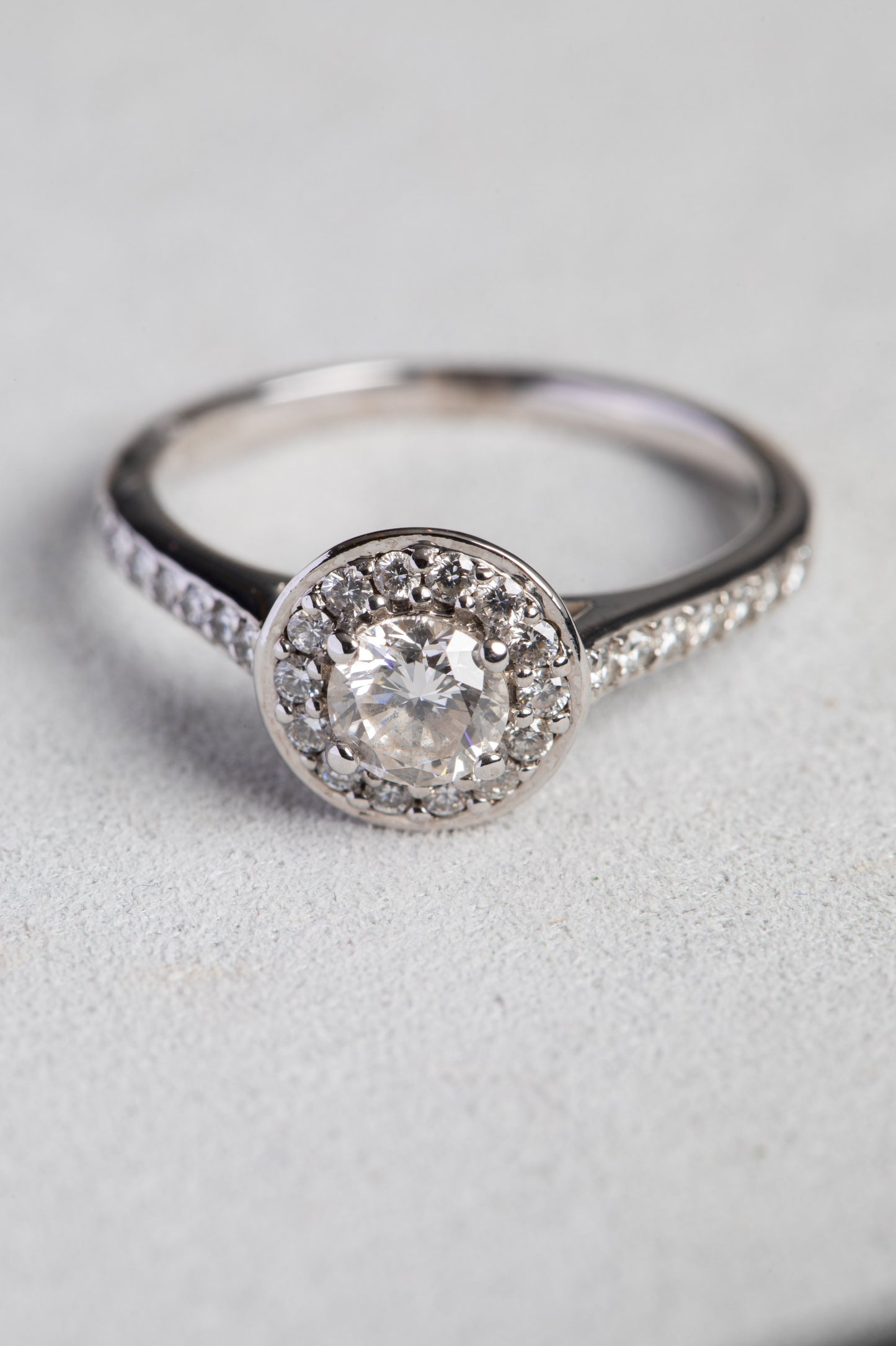 Round Brilliant Cut Diamond Halo Ring