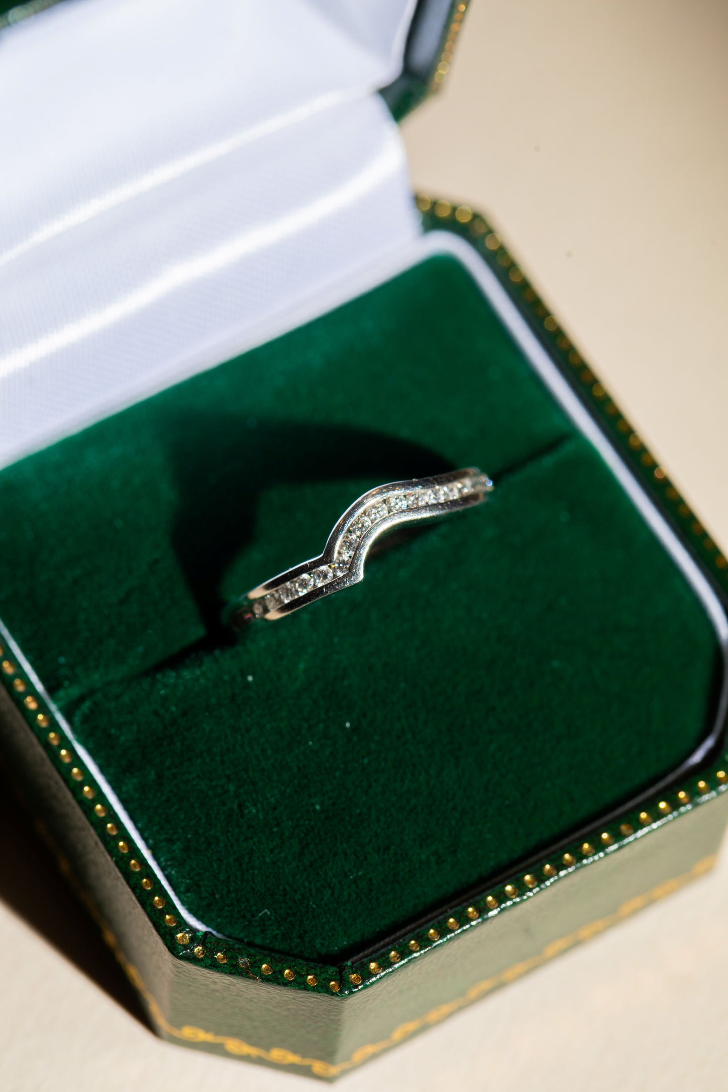 Round Brilliant Cut Diamond Shaped Wedding Band