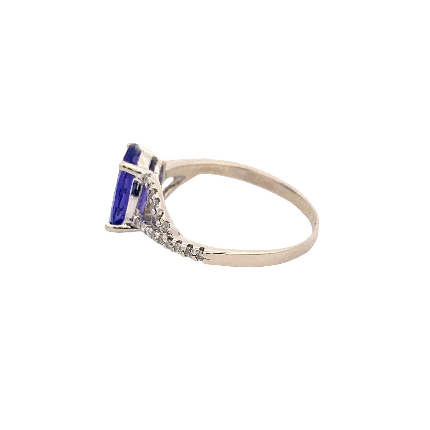 Oval Tanzanite with Diamond set split shoulders Ring