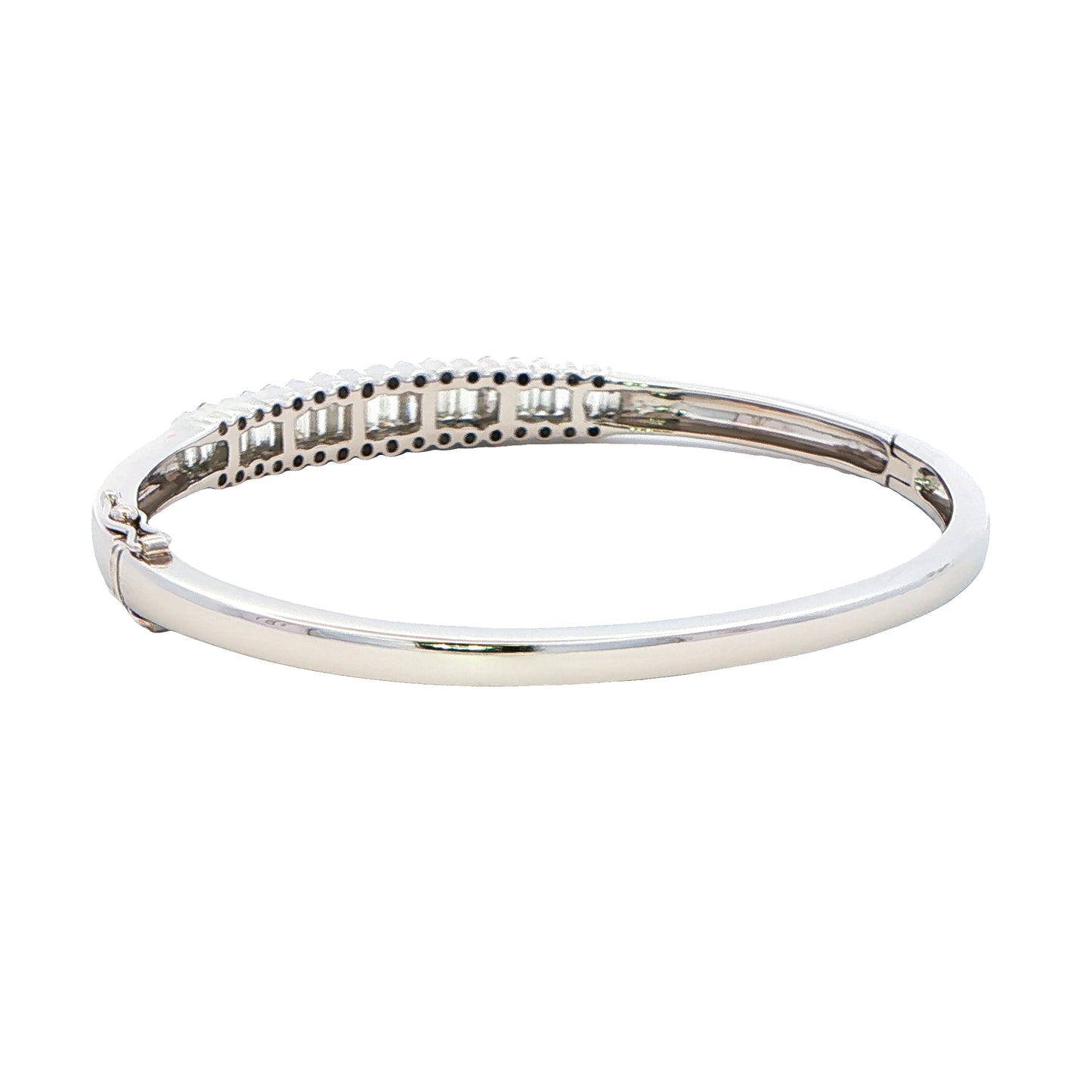 Round Brilliant Cut and Baguette Cut Diamond Set Bangle