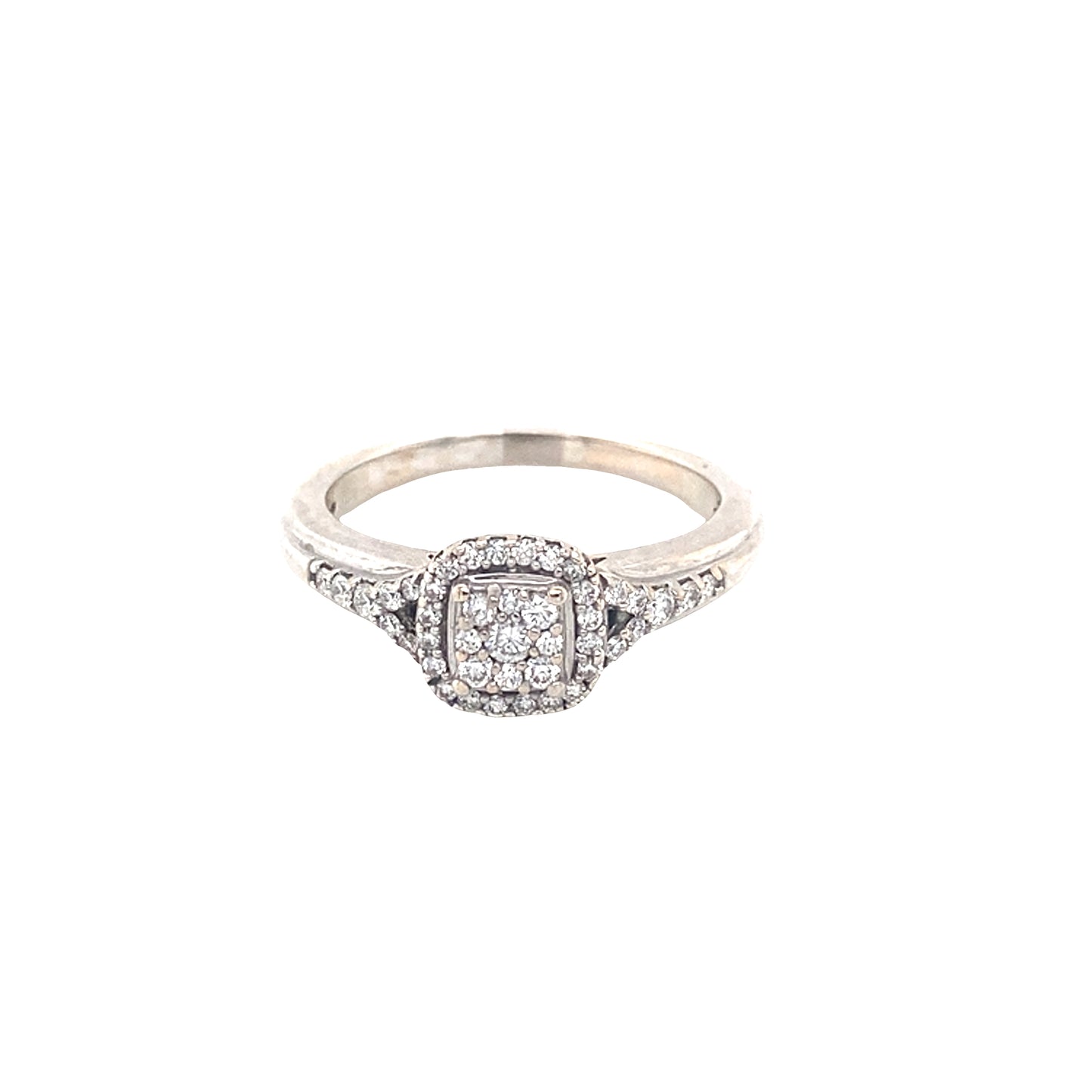 Round Brilliant Cut Diamond Cluster Ring