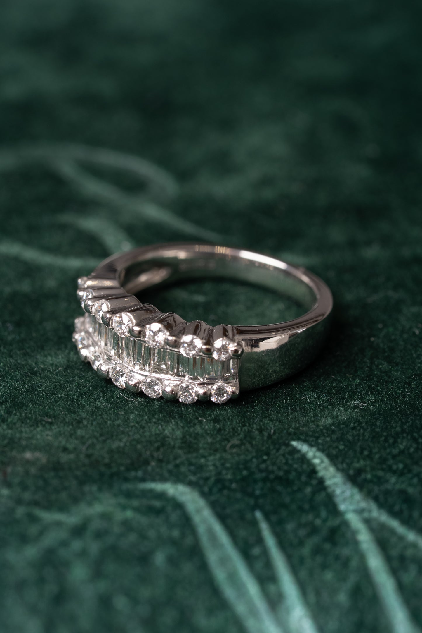 Baguette and Round Brilliant Cut Diamond Ring
