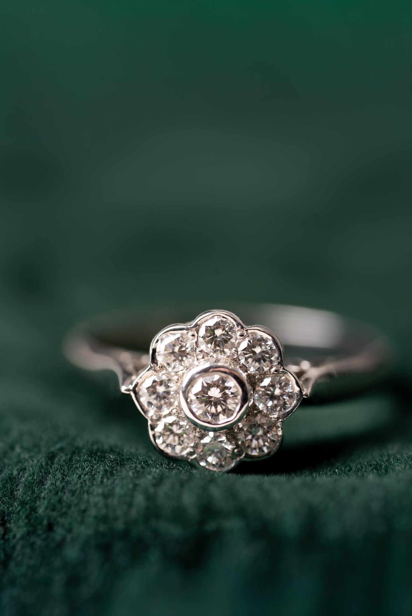 Round Brilliant Diamond Cluster Ring