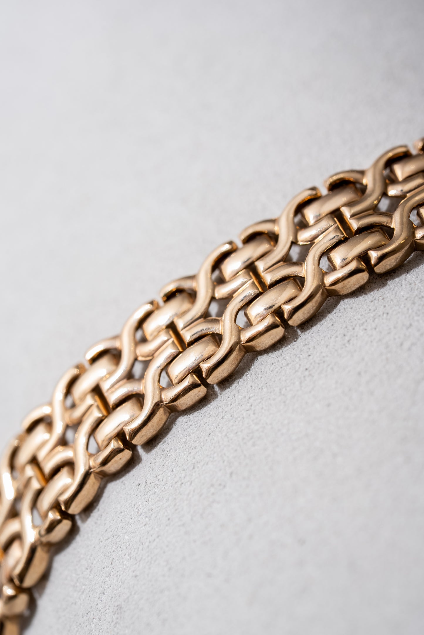 9ct Old Gold, Fancy Link Bracelet - 14 grams