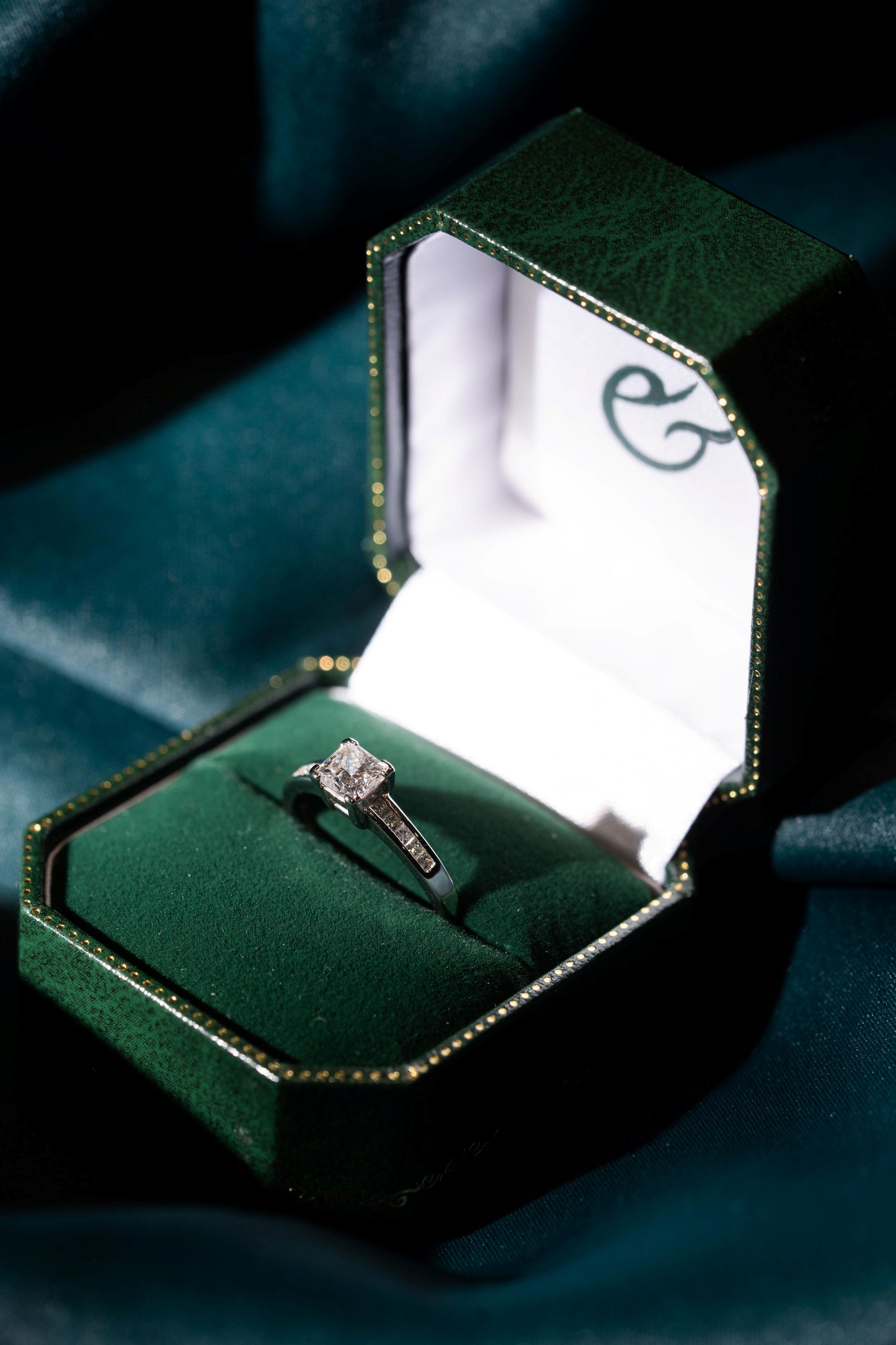 Princess Cut Diamond Solitaire with Princess Cut Diamond Set Shoulders