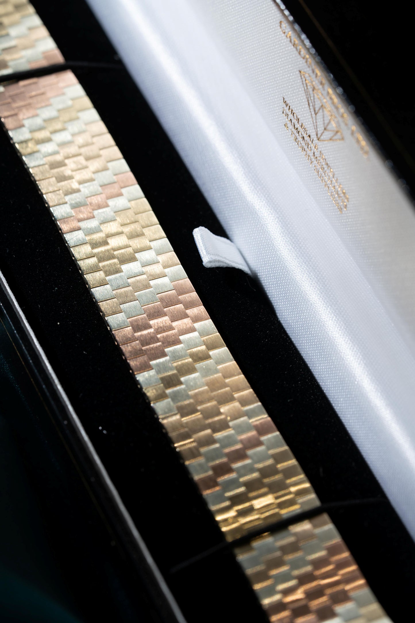 9ct 3 Tone Bracelet - 45g