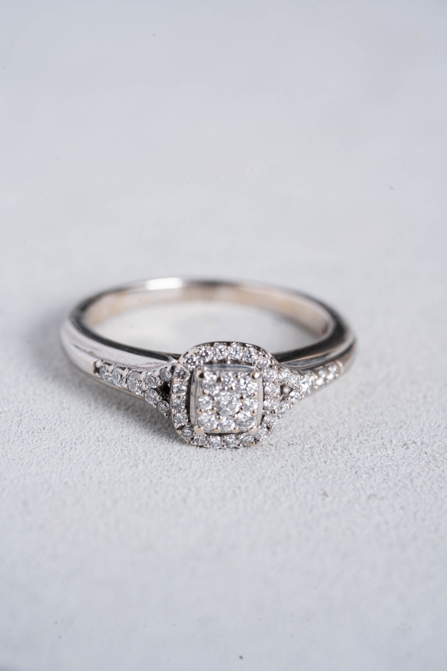 Round Brilliant Cut Diamond Cluster Ring