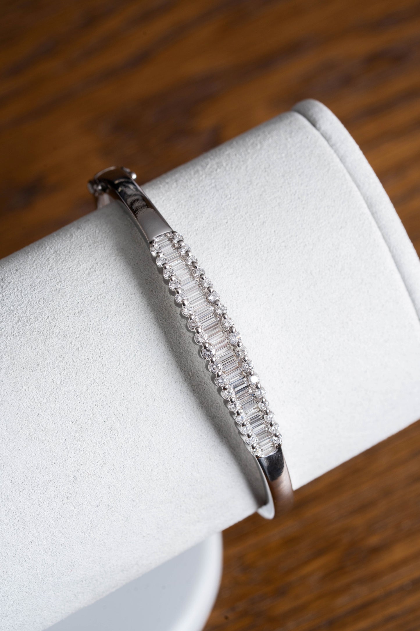 Round Brilliant Cut and Baguette Cut Diamond Set Bangle