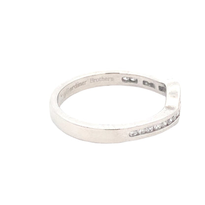 Round Brilliant Cut Diamond Shaped Wedding Band