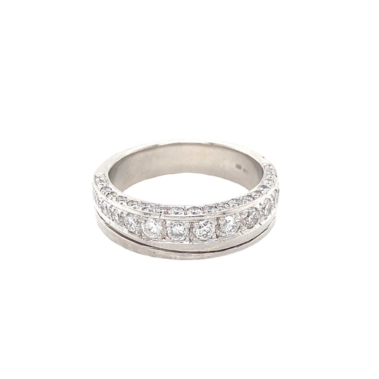 Round Brilliant Cut Graduated Diamond Eternity Ring