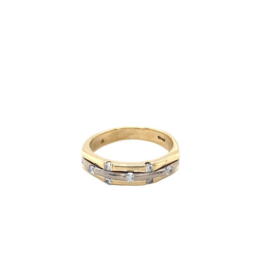 Two-Tone Round Brilliant Cut Diamond Dress Ring