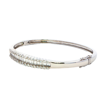 Round Brilliant Cut and Baguette Cut Diamond Set Bangle