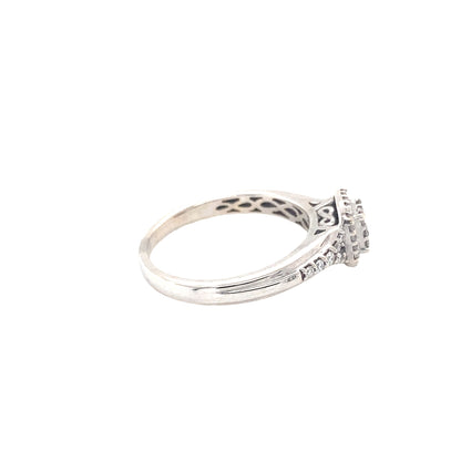 Round Brilliant Cut Diamond Cluster Ring