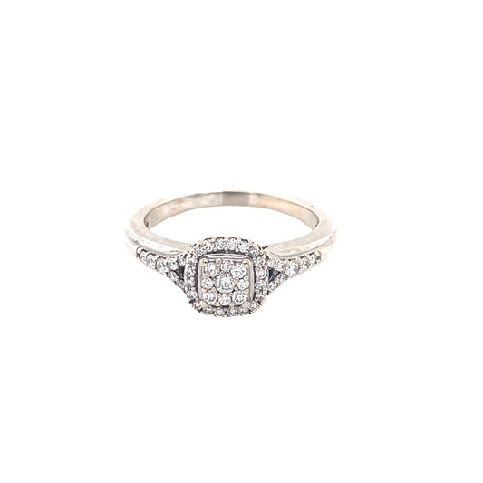 Round Brilliant Cut Diamond Cluster Ring