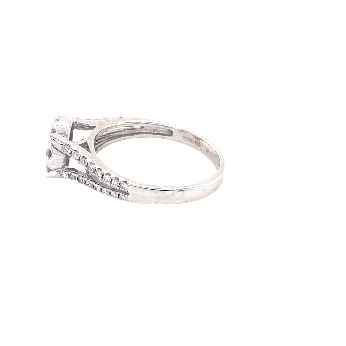 Round Brilliant Cut Diamond Cluster Ring
