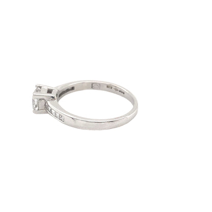 Princess Cut Diamond Solitaire with Princess Cut Diamond Set Shoulders
