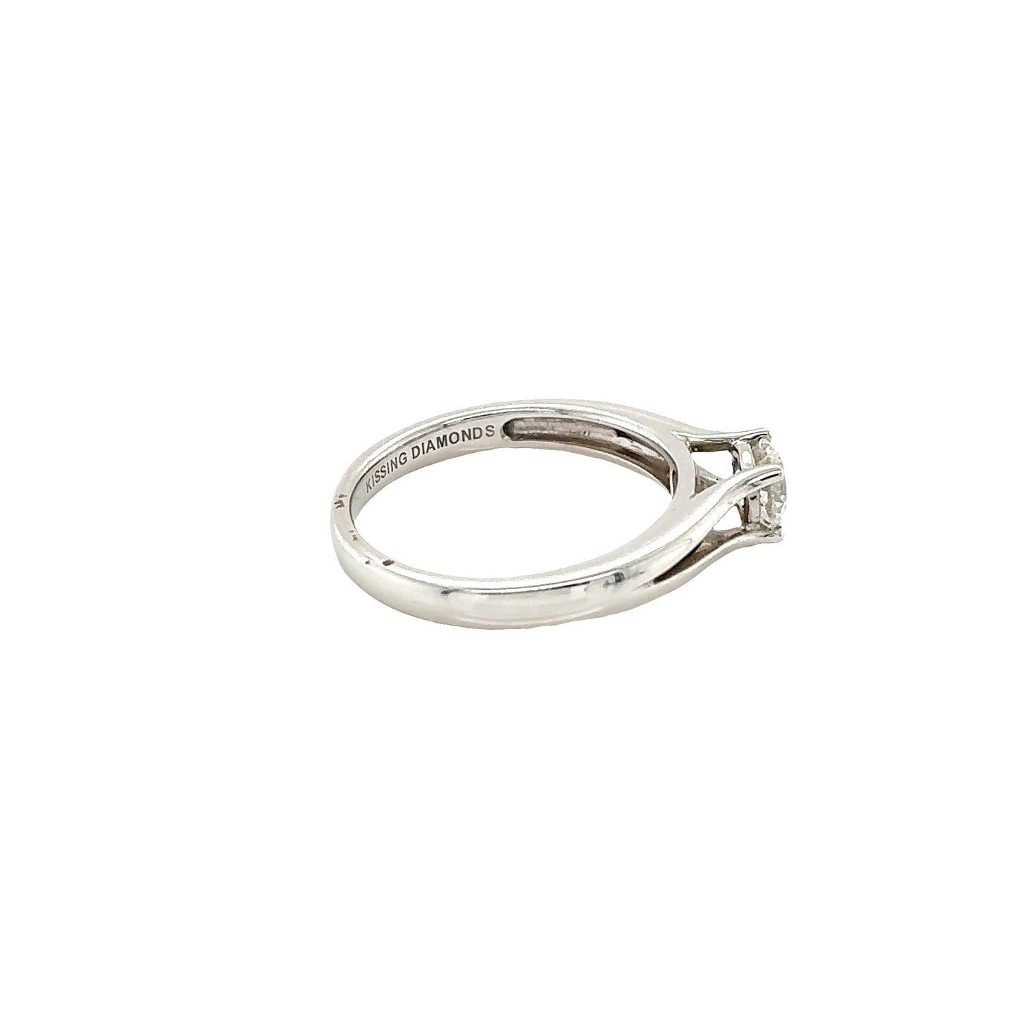 Round Brilliant Cut Diamond Kiss Ring