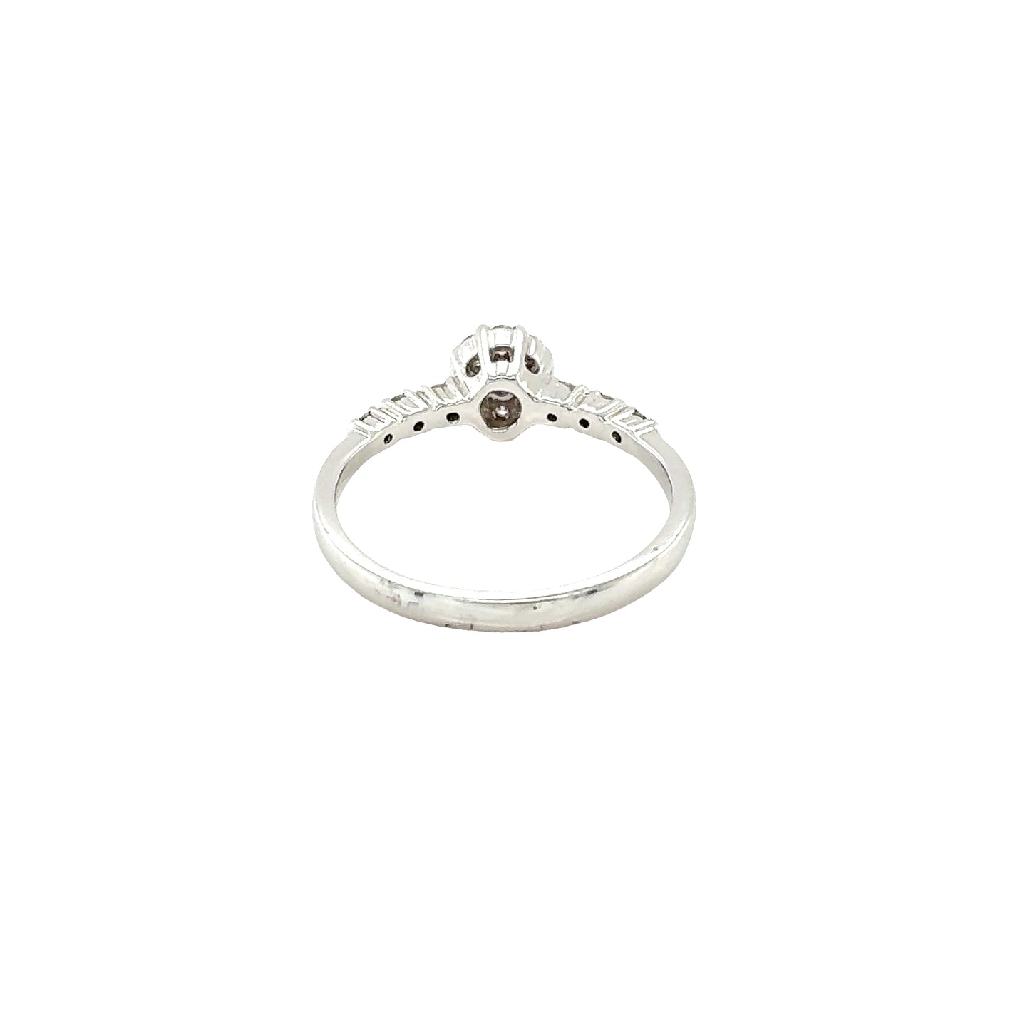 Round Brilliant Cut Diamond Cluster Ring with Diamond set shoulders