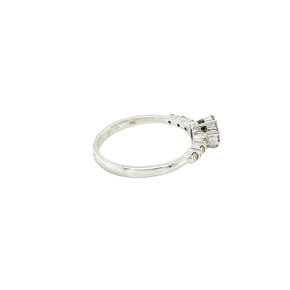 Round Brilliant Cut Diamond Cluster Ring with Diamond set shoulders