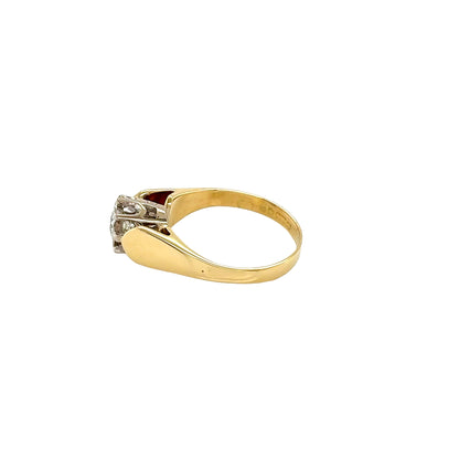 Round Cut Diamond Solitaire in Illusion Setting