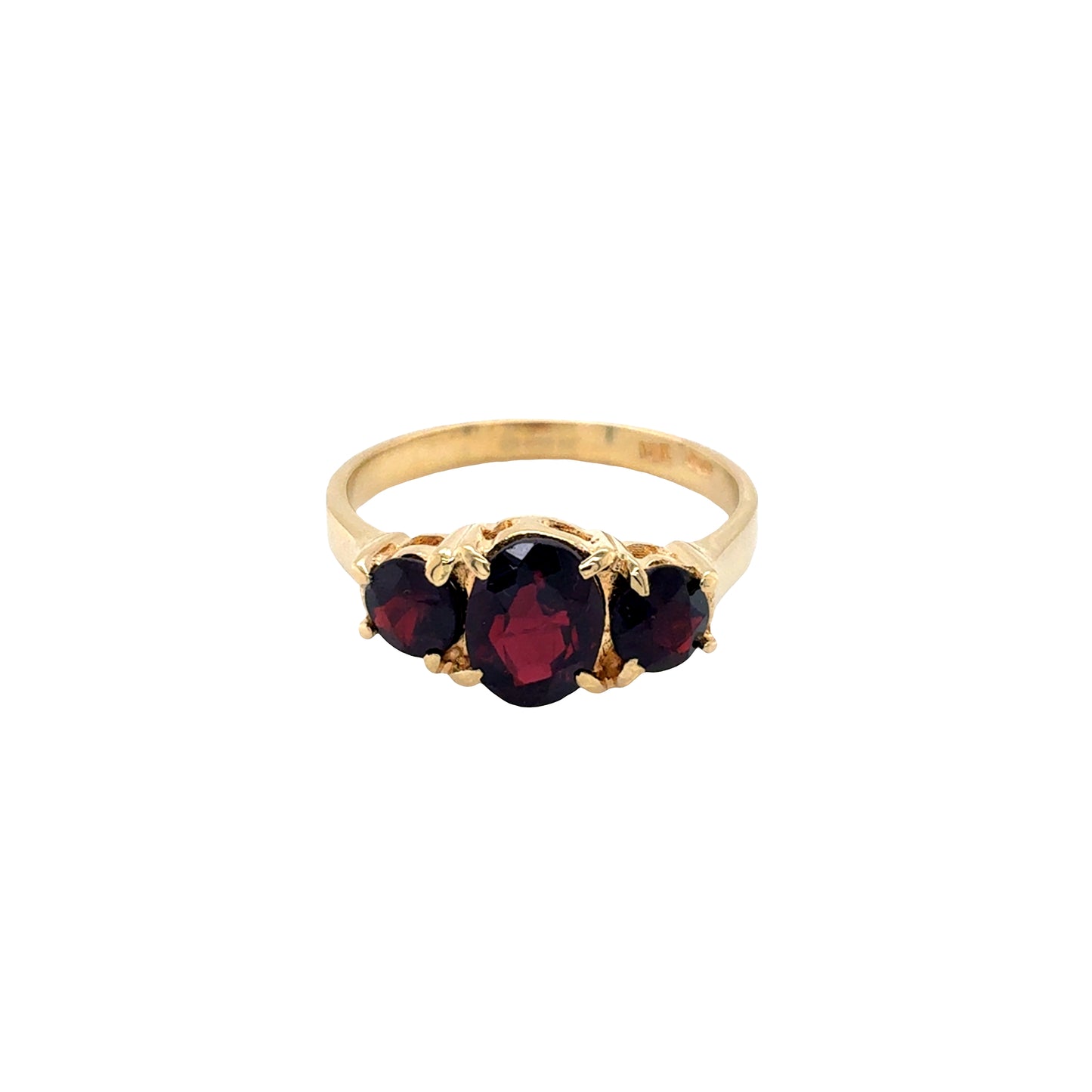 18ct Yellow Gold, Garnet 3 Stone Ring