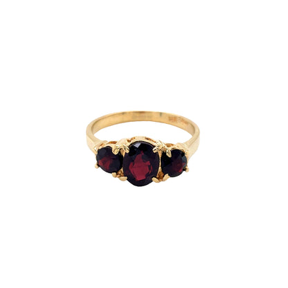 18ct Yellow Gold, Garnet 3 Stone Ring