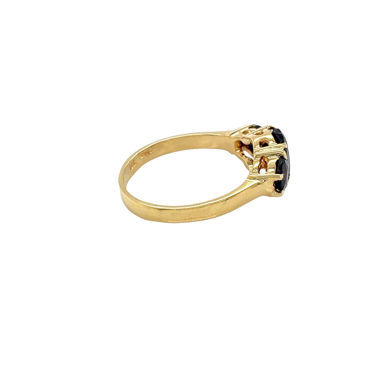 18ct Yellow Gold, Garnet 3 Stone Ring