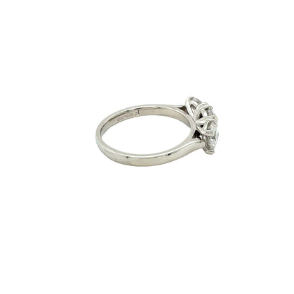 Platinum, Round Brilliant Cut Diamond 3 Stone Ring