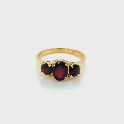 18ct Yellow Gold, Garnet 3 Stone Ring